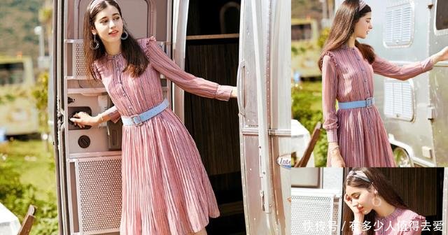 2018年这条“奶奶裙”火了，穿上身很丑但很时髦！