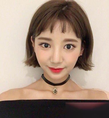 11款刘海在眉毛上面的发型，清凉也好看!