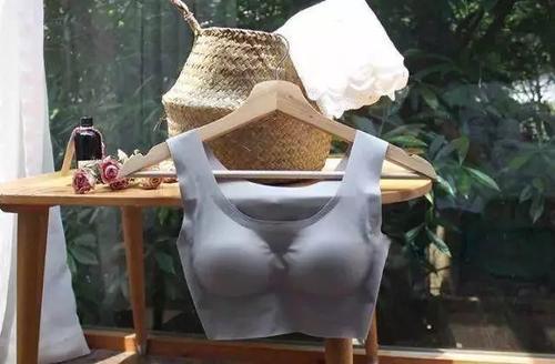 夏天穿内衣又闷又热？这件裸感内衣才是救星