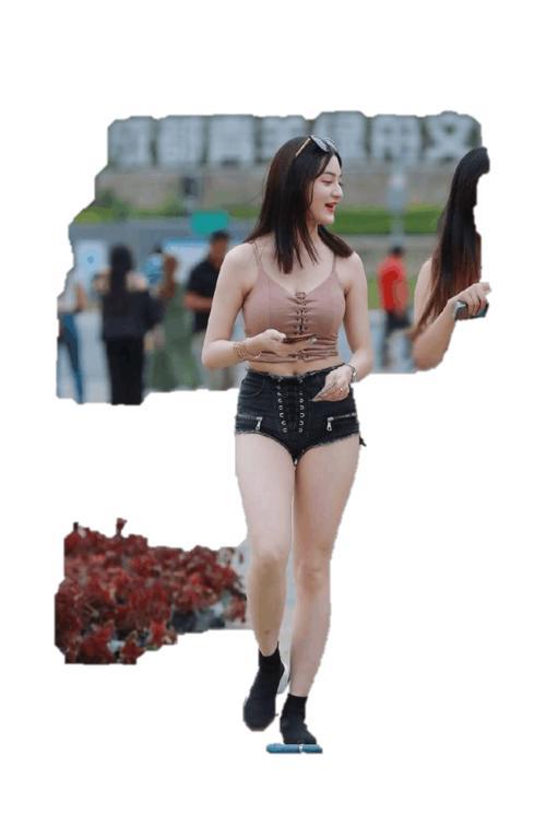 新疆妹子颜值高身材还棒, 她邀请你到家做客, 你愿意吗