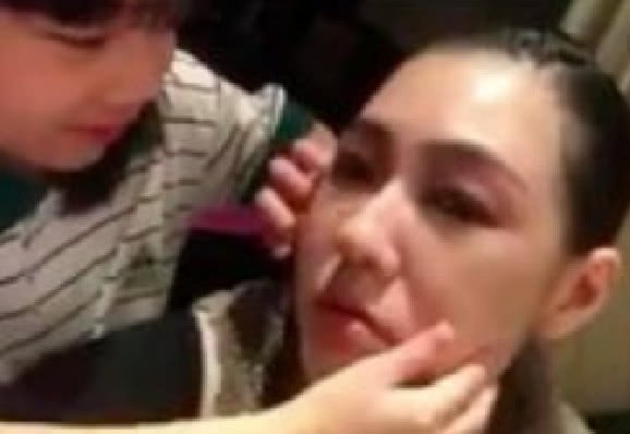 小S发微博大秀恩爱，网友评论却很“扎心”，假恩爱真家暴？