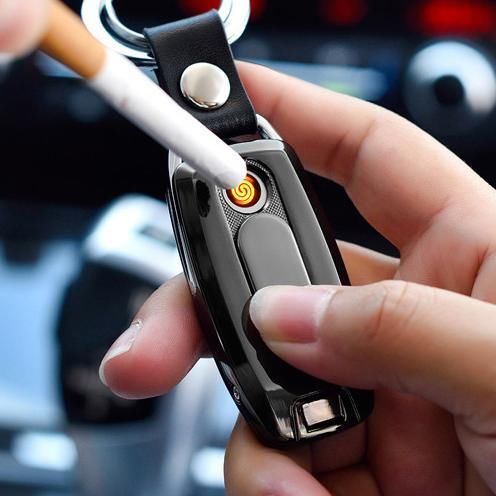 钥匙揣裤兜里?真难看!如今流行这样挂，时尚显眼又耐用