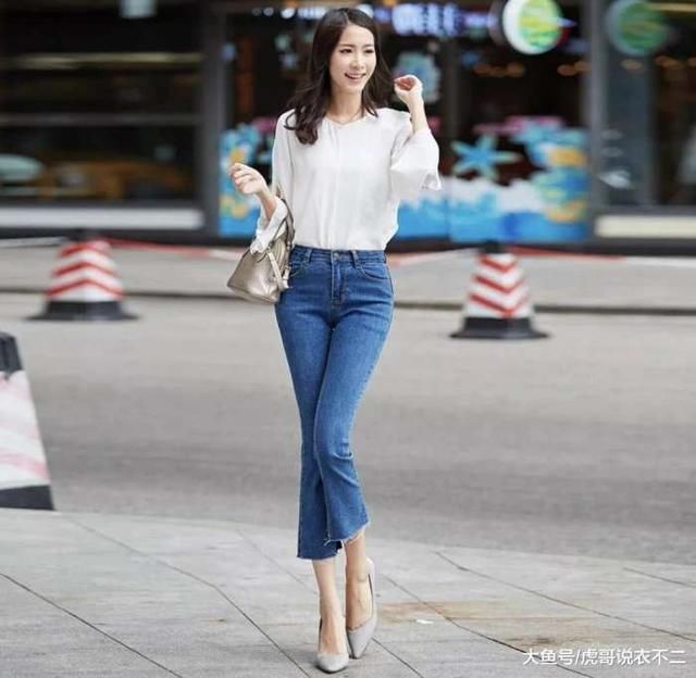 百搭的牛仔裤，越简单越时尚难怪这么多年一直霸占百搭之王的位置