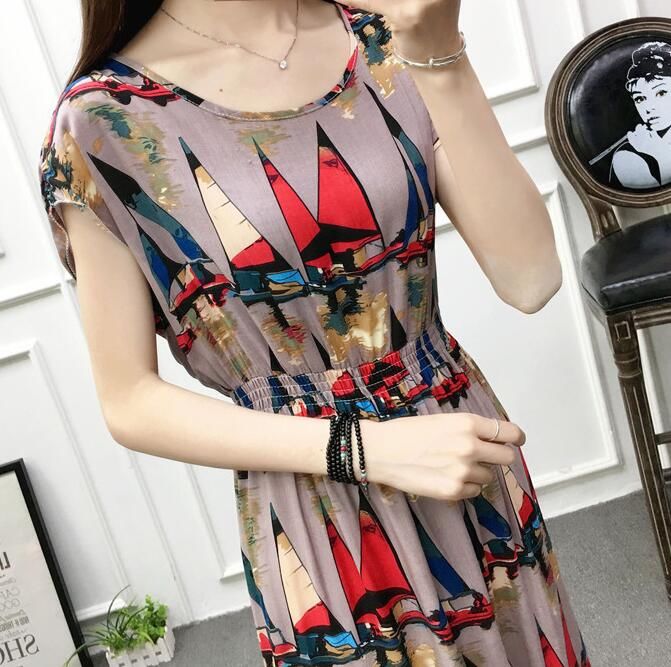 海边渡假,便宜清凉的波西米亚裙秒杀比基尼,景美人美,羡煞路人