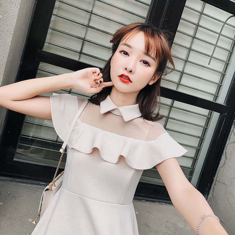 现在的小姑凉真会打扮,大胆“透视装”直接穿,不知要迷倒多少人