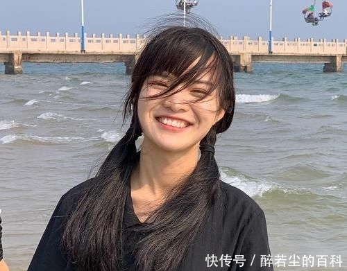  「太丑」嫌七阿姨发型太丑？当她扎起“仙女辫”，才知她也是高级脸
