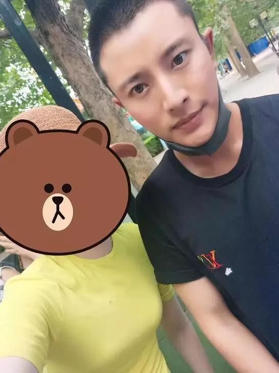 贾乃亮发博愤怒谴责某网友，痛心：身心俱疲，请给家人一点隐私