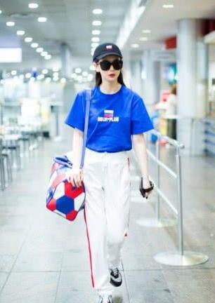 戚薇这腿是按直尺长的吗？p都p不出这种效果，是“腿精”没错了