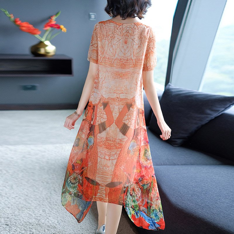 难怪都穿素雅裙，的确很好看，7080后穿不俗不媚显高贵