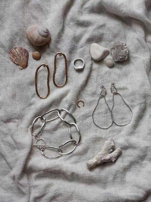 极简风的北欧首饰，安抚了你的少女心！