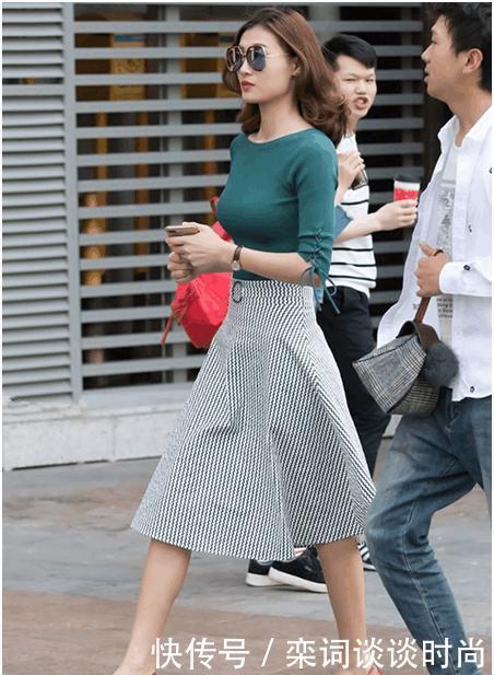 街拍: 图一性感的，图二清纯，图五身材火辣大长腿！!