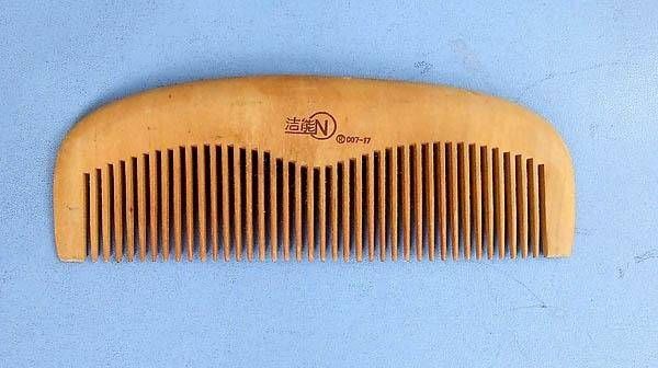 搞定@梳子上涂抹牙膏,搞定了家中一个苦恼的难题,学会后全家都受益