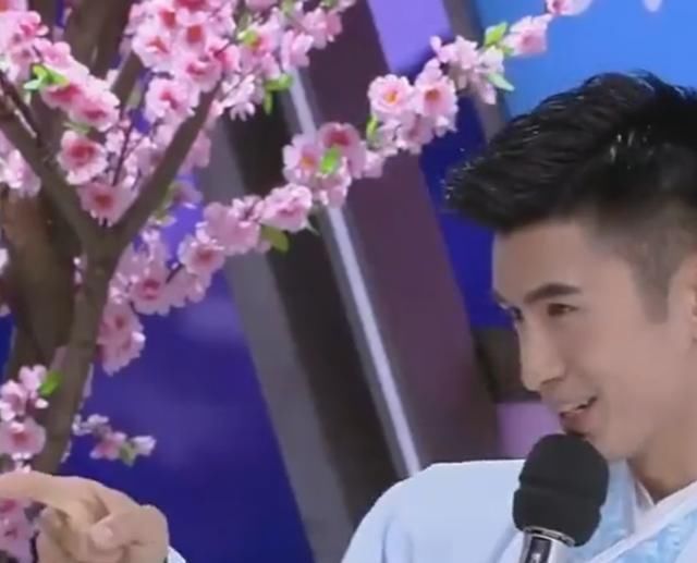 『大发』热巴被男嘉宾表白,高伟光“醋意”大发,热巴假笑回应看懵何炅