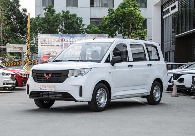  上市：五菱多款营运类车型上市 售价5.45万元起