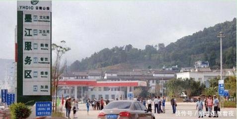  高速|为什么高速上开车再累，也不要在服务区睡长觉现在知道还不晚！