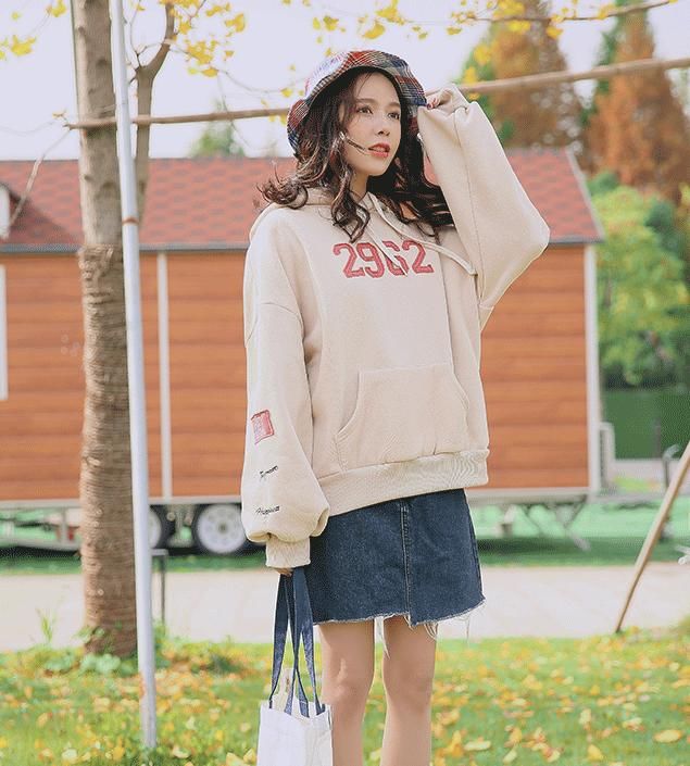 听说：时下主流的“潮版卫衣”，老婆一下选仨，讲真比连衣裙洋气