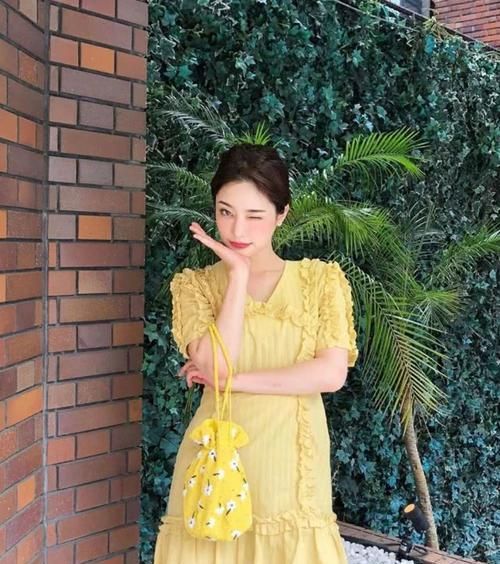 「孩子们」是时候换新包了,这10款平价“开运包”配穿搭后,怎么看怎么贵