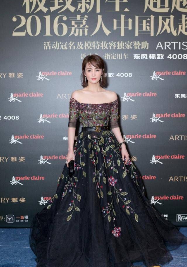 #蒋勤勤#身穿帅气小西服素颜现身似大妈?知道原因后，喷子都无言