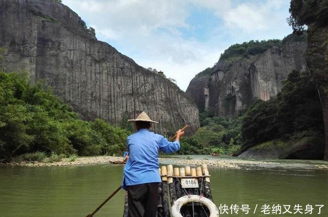 华东的这座山, 福建江西两省交界, 有着“奇秀甲东南”之美誉