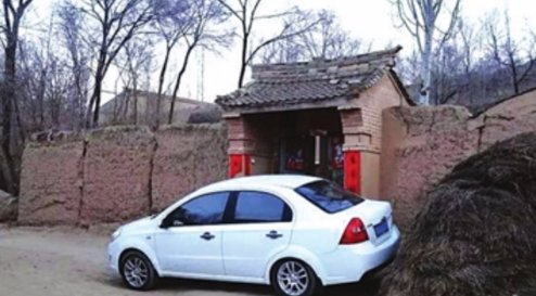  「面子」现在农村没买车的很丢人吗？为何有些人没钱，还要想方