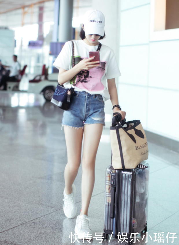 宋茜的腿太好看了吧，一点也不像练舞之人的腿，穿上超短裤美上天