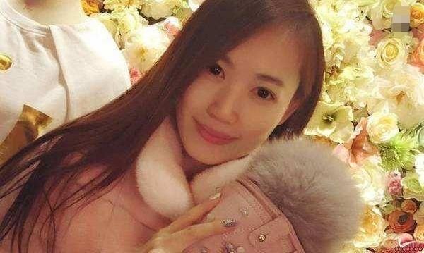 马蓉发微博庆生，好友用一句话惹起众怒，网友：又蹭王宝强热度？