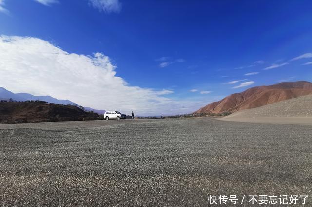 『金沙江』昆明户外活动爱好者最喜欢的地方之一,元谋江边乡天然沙滩