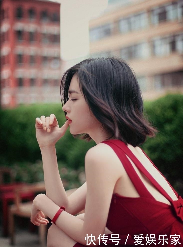 性感:美女图集,第785期:性感时尚,图几小姐姐,你会更喜欢呢?