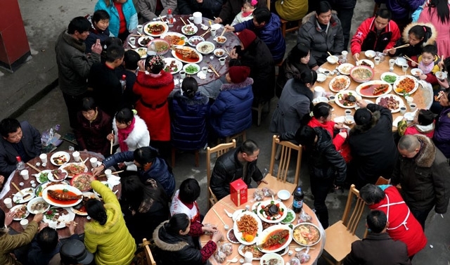 农村走亲戚，越来越像“演戏”，走个过场就走，饭都不吃，为何