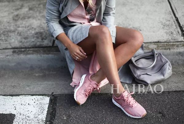 提问| 怎么穿粉色才能摆脱乡土感?她们教你穿出强大气场!