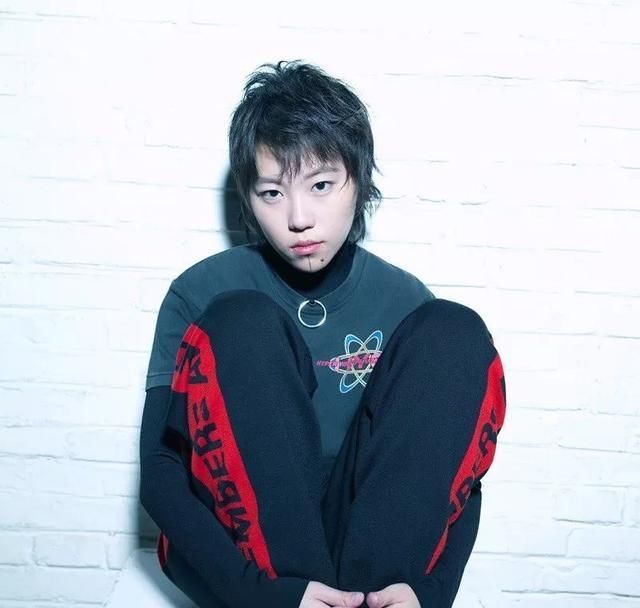 『要特征』不懂穿搭的女生,不妨学学“四个象限”,找到适合自己的穿衣风格