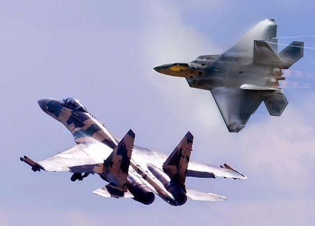 逼近F22战机!俄罗斯苏35为何不惜一战,中国军