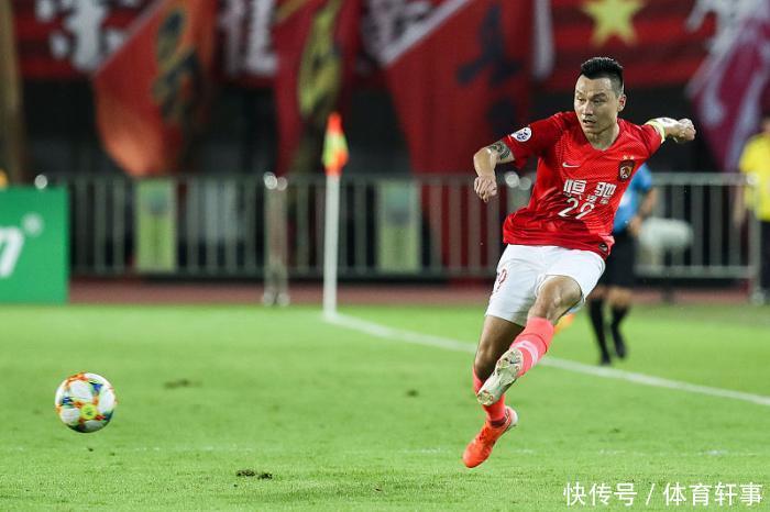 「外援」他在恒大战功赫赫仍遭质疑，表现堪比外援，还被嘲讽不