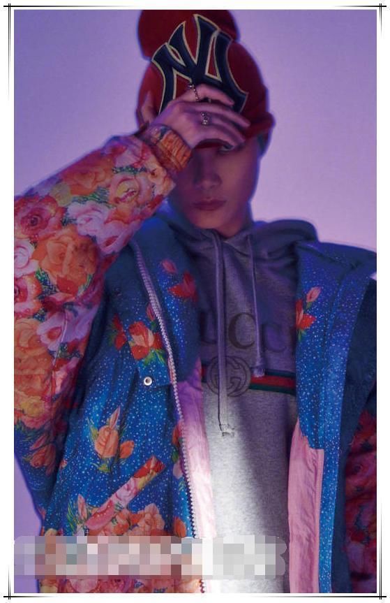 本以为戚薇登杂志封面够帅的了，可看到李宇春，我瞬间沉默了!