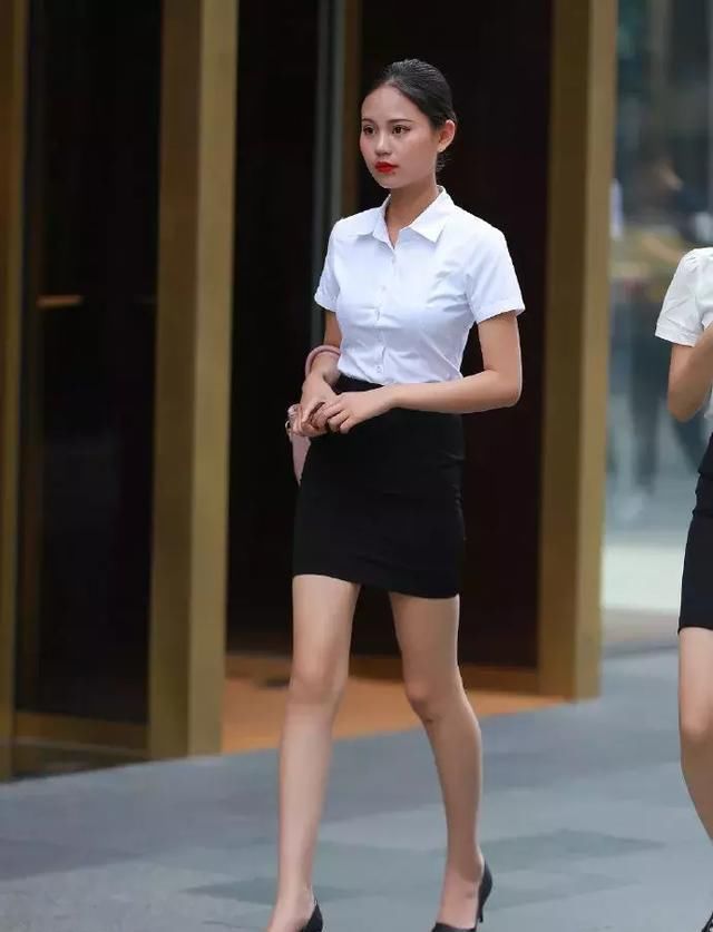 『显得』夏日穿搭高跟鞋,让女生显得优雅又大方