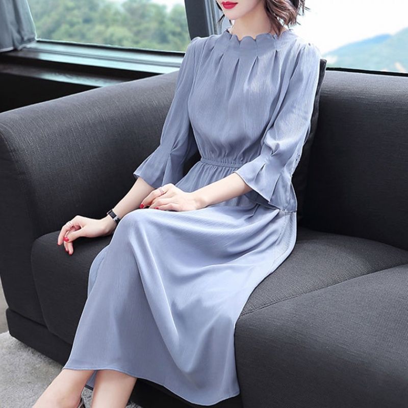 有档次的这几款秋装连衣裙，穿出女人气质，回头率100%