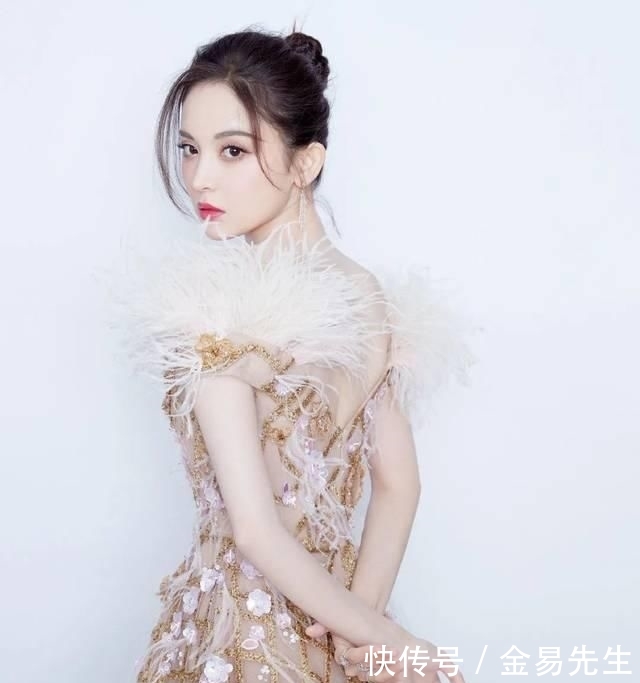 『也可以』比可爱和端庄,谁能赢过梳丸子头的女生呢?