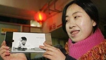 『现状』疯狂追星,借高利贷逼死父亲,杨丽娟的现状多亏刘德华