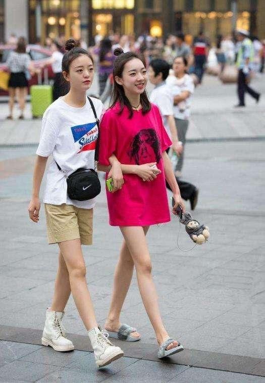 成都街拍: 街头小姐姐告诉你不只是明星财有自己时尚的穿搭!