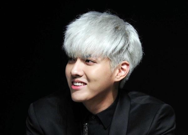 黄晓明卷入经济大案？吴亦凡否认谈恋爱？孰真孰假？