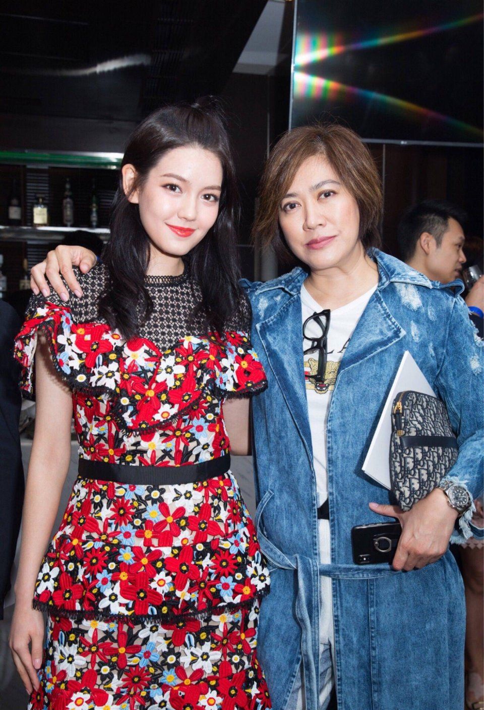 九月新开始，各位准备好开学女神装了?李诗颖发型给力