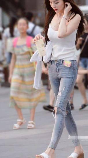 女生为什么都爱穿修身裤, 不同的体型穿上后会产生不一样的感觉