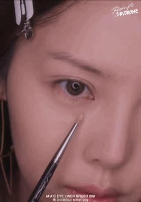 「UFO」美妆护肤UFO丨连pony高手都不得不爱的“勃艮第妆”打开新微熏方式!