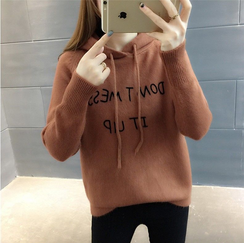 别再穿连衣裙了!现在女人流行这样穿，看看吧，一个比一个年轻