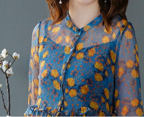 40岁的漂亮老婆，真心会打扮!穿一袭真丝裙，人见人说美