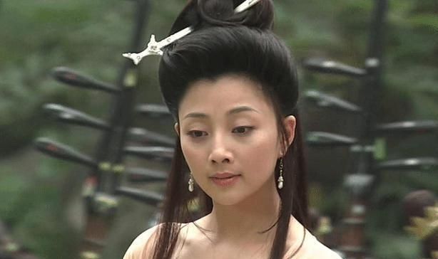  「美女」当年迷人的绝世美女，如今不结婚不生孩子，快40岁依然享受生活