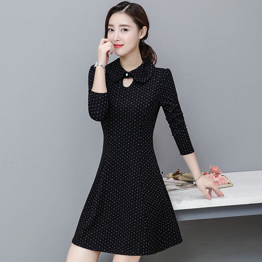 姐姐也太会穿了，这几款包臀裙，款款时髦修身又减龄，超嫩美