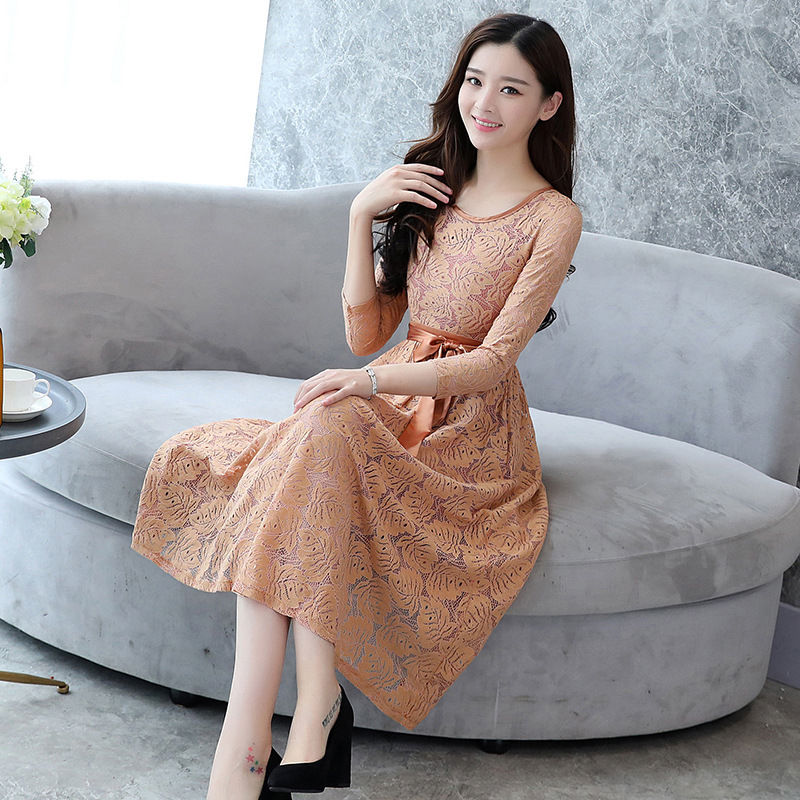 穿过膝裙子才好看，看看这几款，清新吸晴无数人，一款比一款美