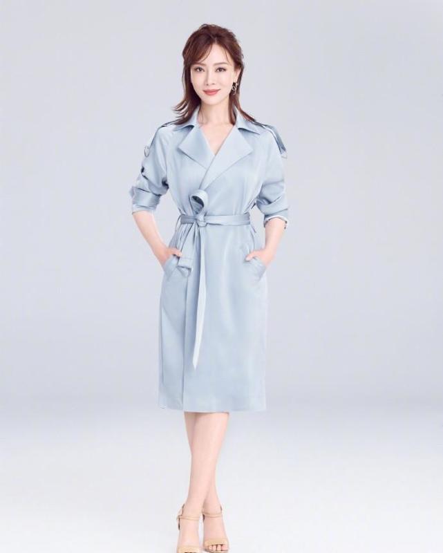 陈数的最美身材照，图三干练十足，图四让我看了莫名心跳加速