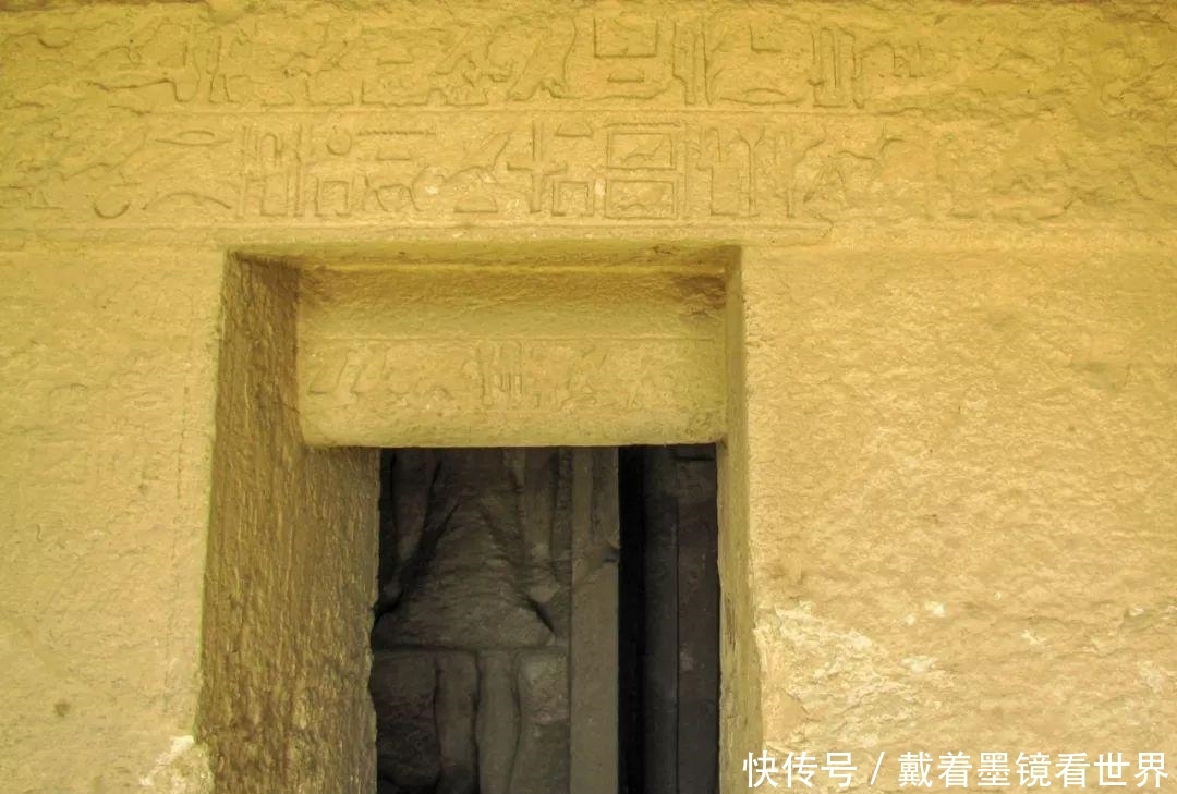 不敢相信，我发现了一个金字塔的神秘入口